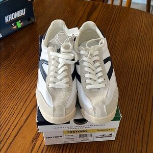 Tretorn Women's White and Black Sneakers